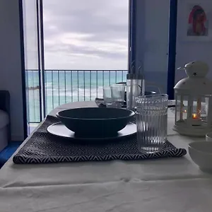  Apartment Il Mare In Un Bicchiere Italien